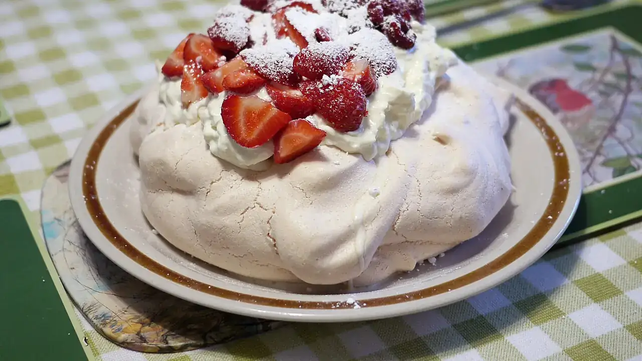 Strawberry pavlova